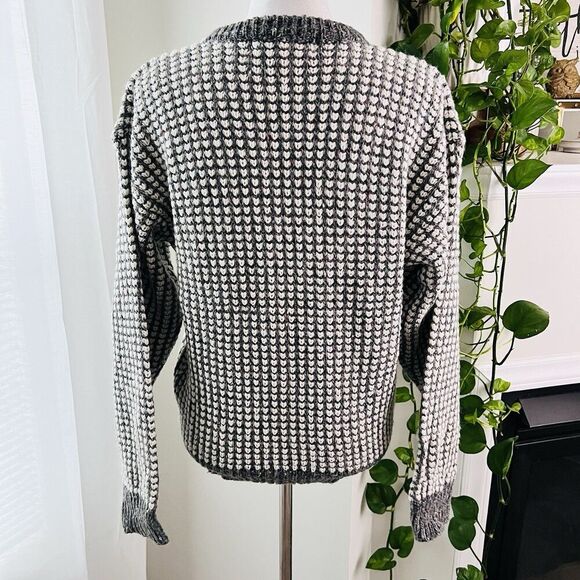 Expressions Gray & White Heart Wool Blend Stretchy Cozy Knitted Sweater Large - Picture 6 of 8